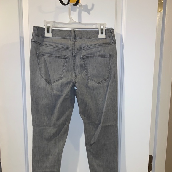 Universal Thread gray jeans - Picture 2 of 2